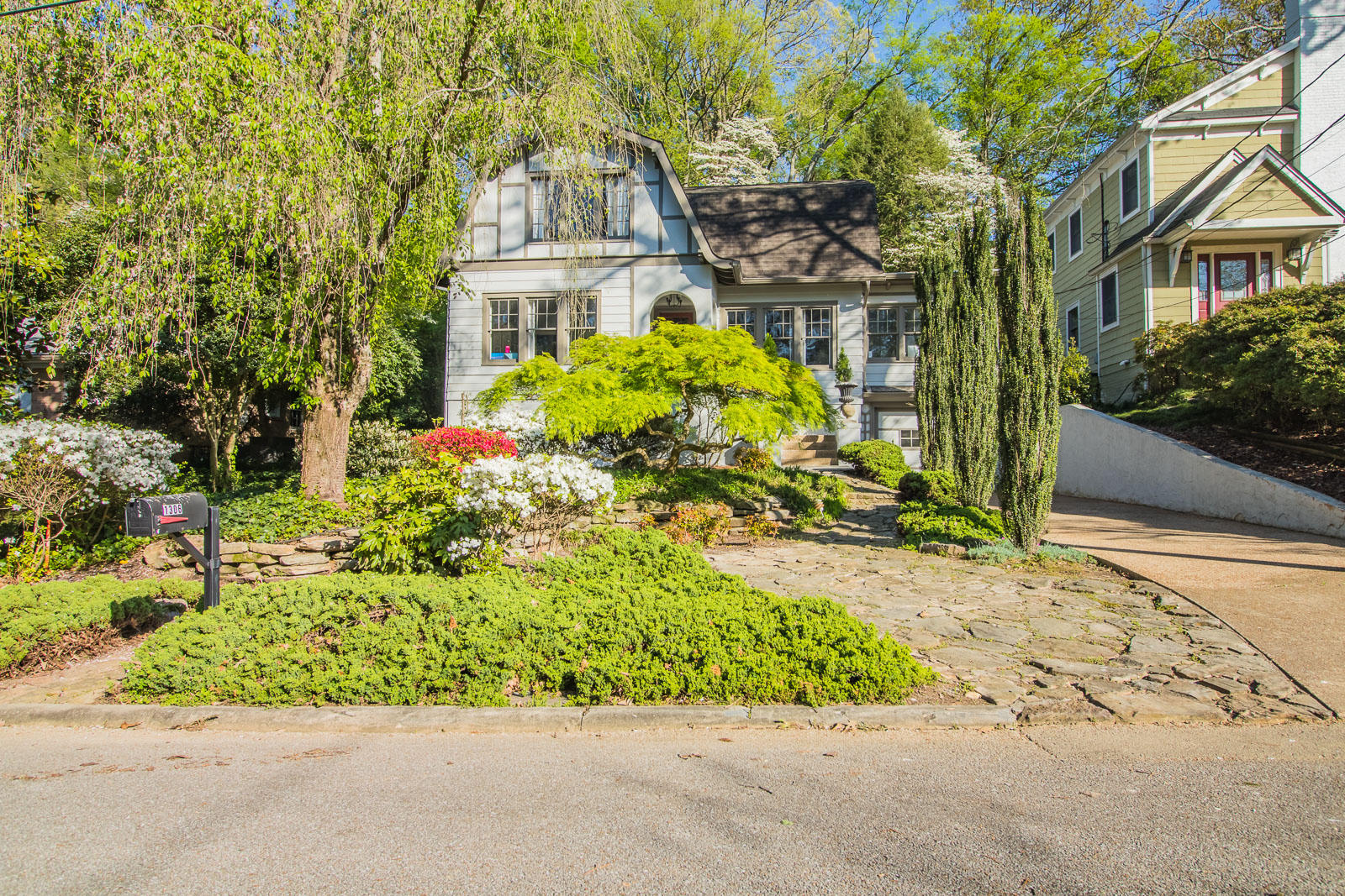 1306 Lawrence Road Chattanooga, TN 37405 - Photo 1 of 34 Welcome to 1306 Lawrence Rd.