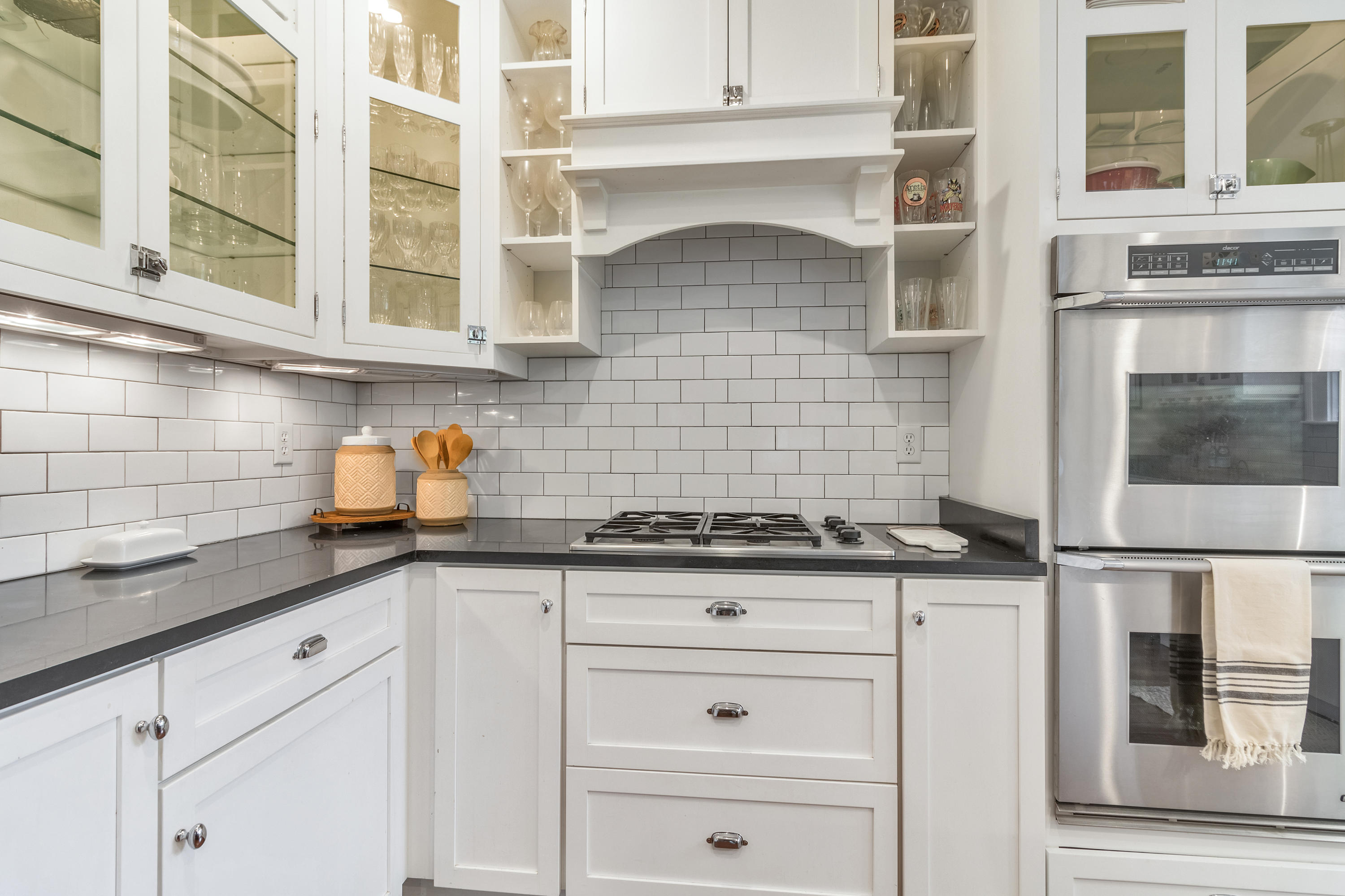 1306 Lawrence Road Chattanooga, TN 37405 - Photo 15 of 34 Stainless Steel Appliances