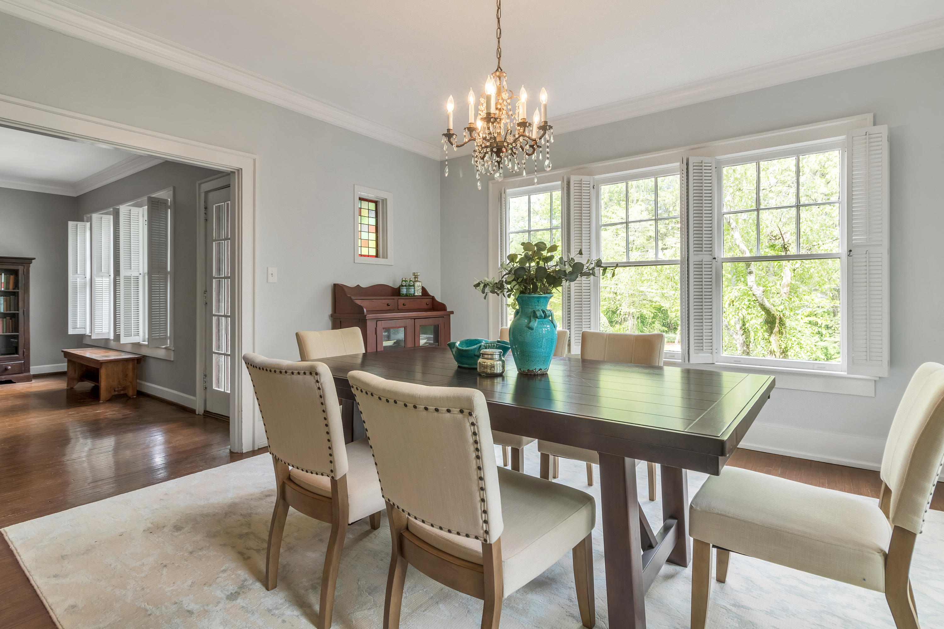 1306 Lawrence Road Chattanooga, TN 37405 - Photo 18 of 34 Easy Flow From Kitchen to Dining Room