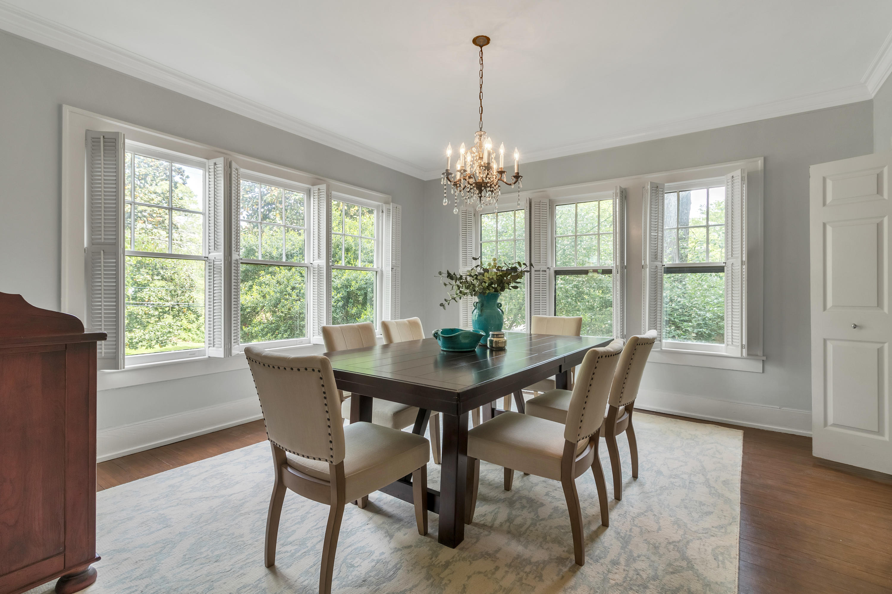 1306 Lawrence Road Chattanooga, TN 37405 - Photo 3 of 34 Separate Formal Dining Room