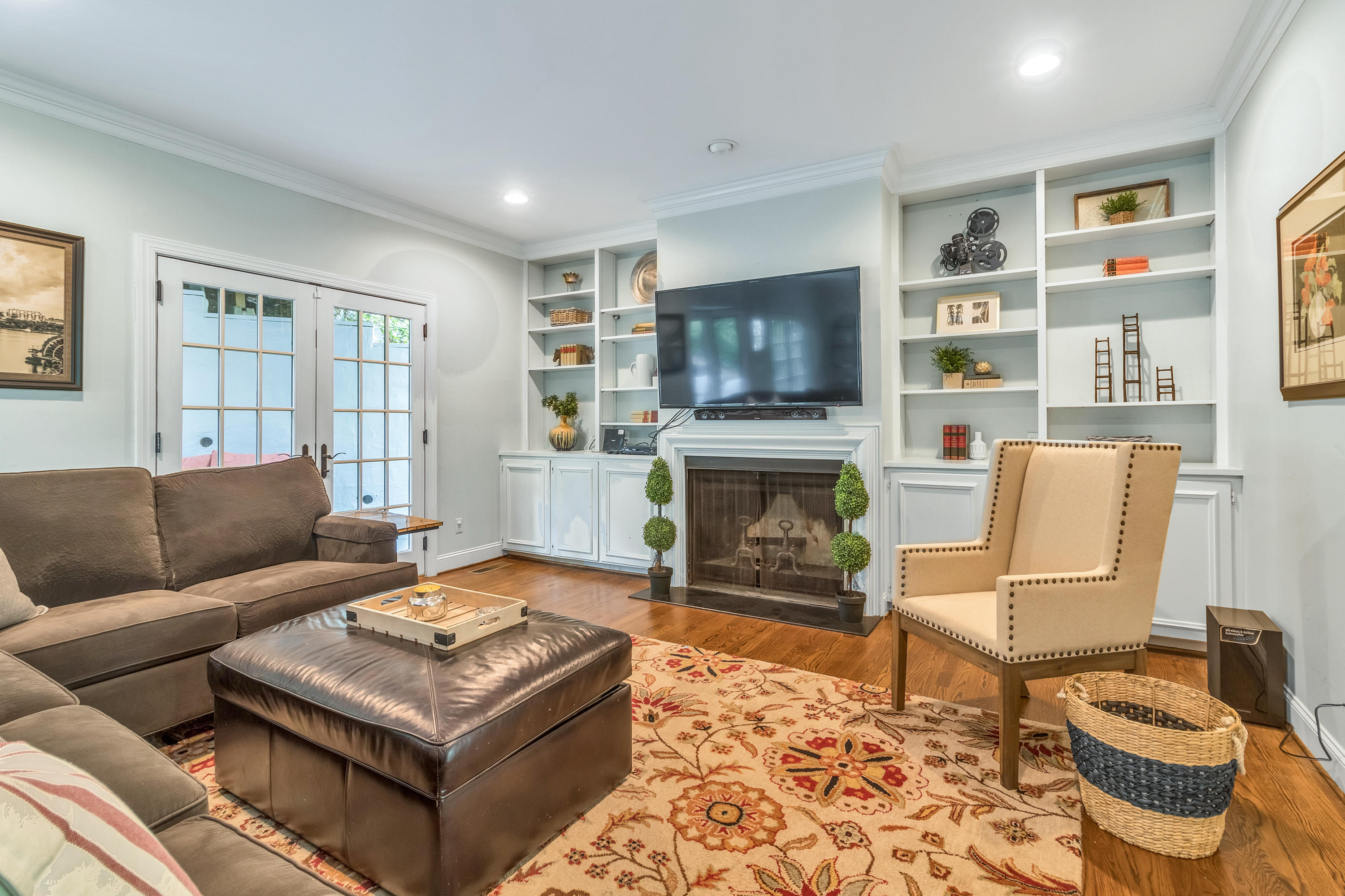1306 Lawrence Road Chattanooga, TN 37405 - Photo 4 of 34 Den / Family Room