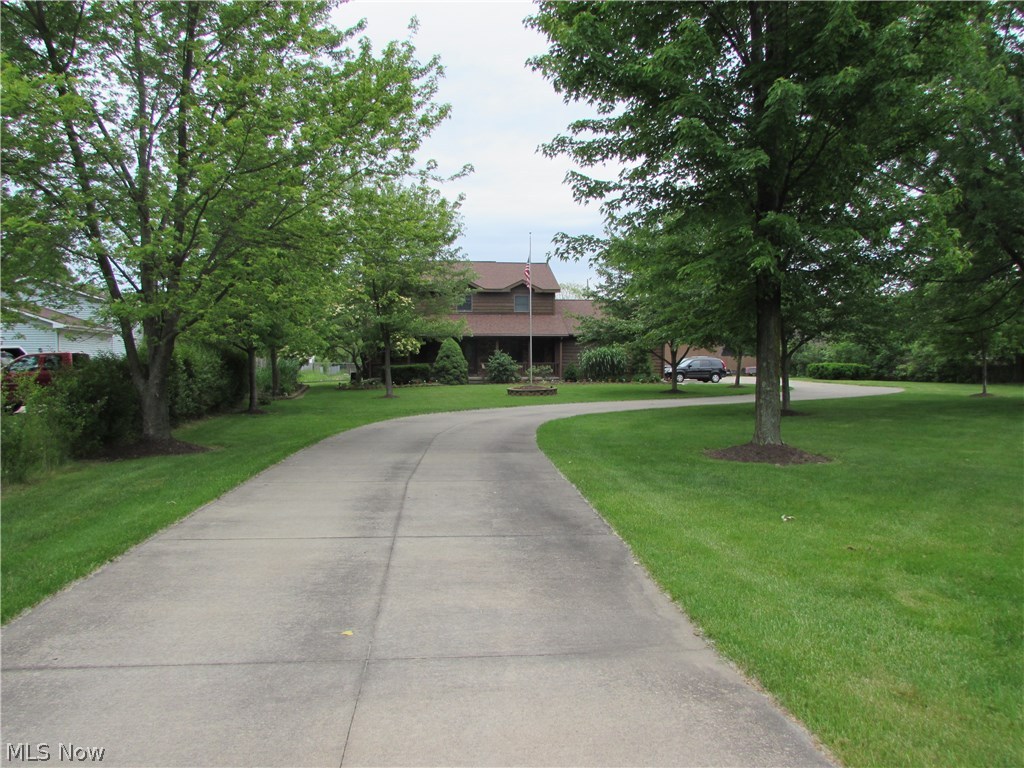 977 Harris Road Sheffield Lake, OH 44054 - Photo 2 of 15 Gallery Image 2