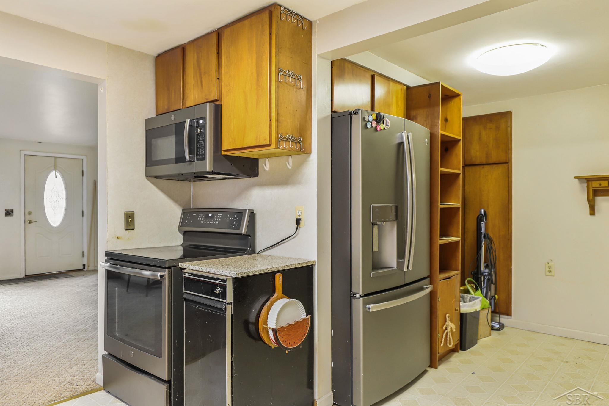 6325 Becker Road Saginaw, MI 48601 - Photo 12 of 47 50098435-11.JPG
