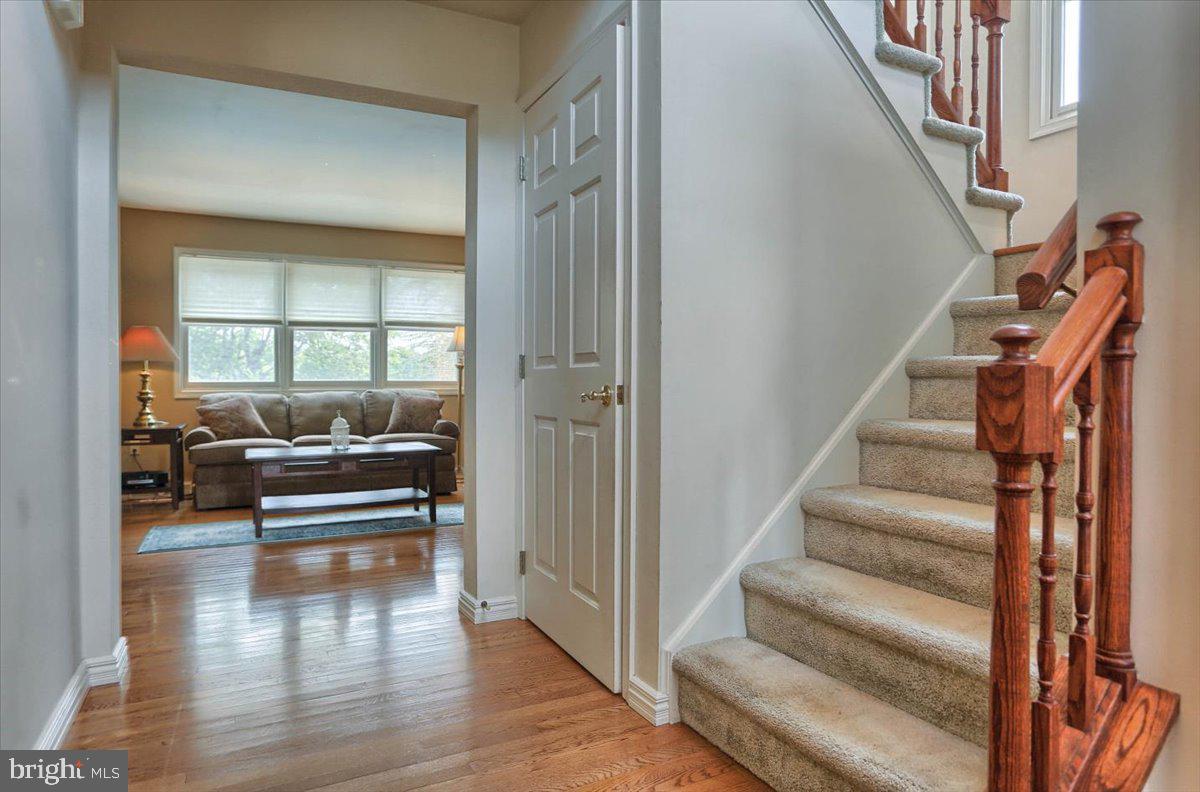6405 Churchill Road Harrisburg, PA 17111 - Photo 7 of 43