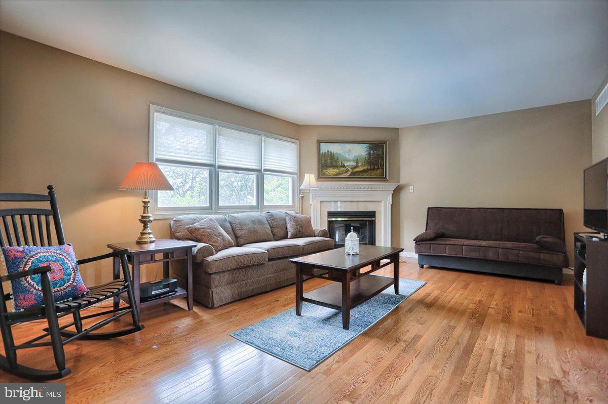 6405 Churchill Road Harrisburg, PA 17111 - Photo 8 of 43