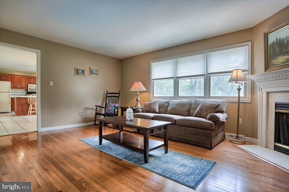 6405 Churchill Road Harrisburg, PA 17111 - Photo 9 of 43