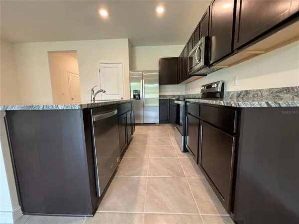 $2,100 | 11147 Crescent Deer Drive, Land O Lakes, FL 34638