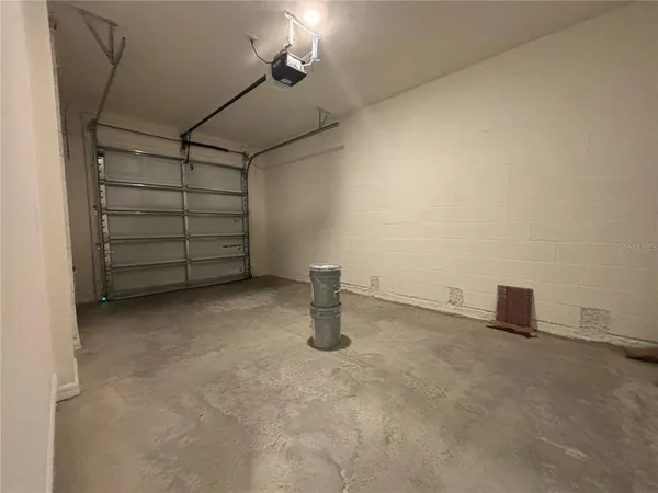 $2,100 | 11147 Crescent Deer Drive, Land O Lakes, FL 34638