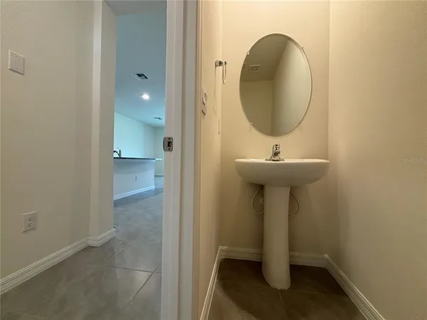 $2,100 | 11147 Crescent Deer Drive, Land O Lakes, FL 34638
