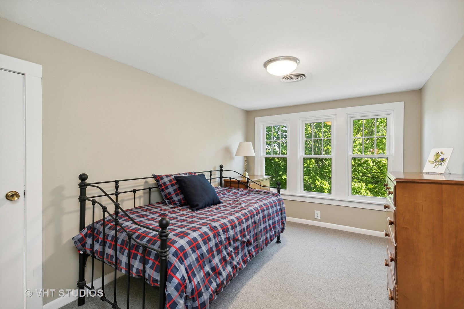 804 Murray Road Tower Lakes, IL 60010 - Photo 23 of 44 a bedroom with a bed and window