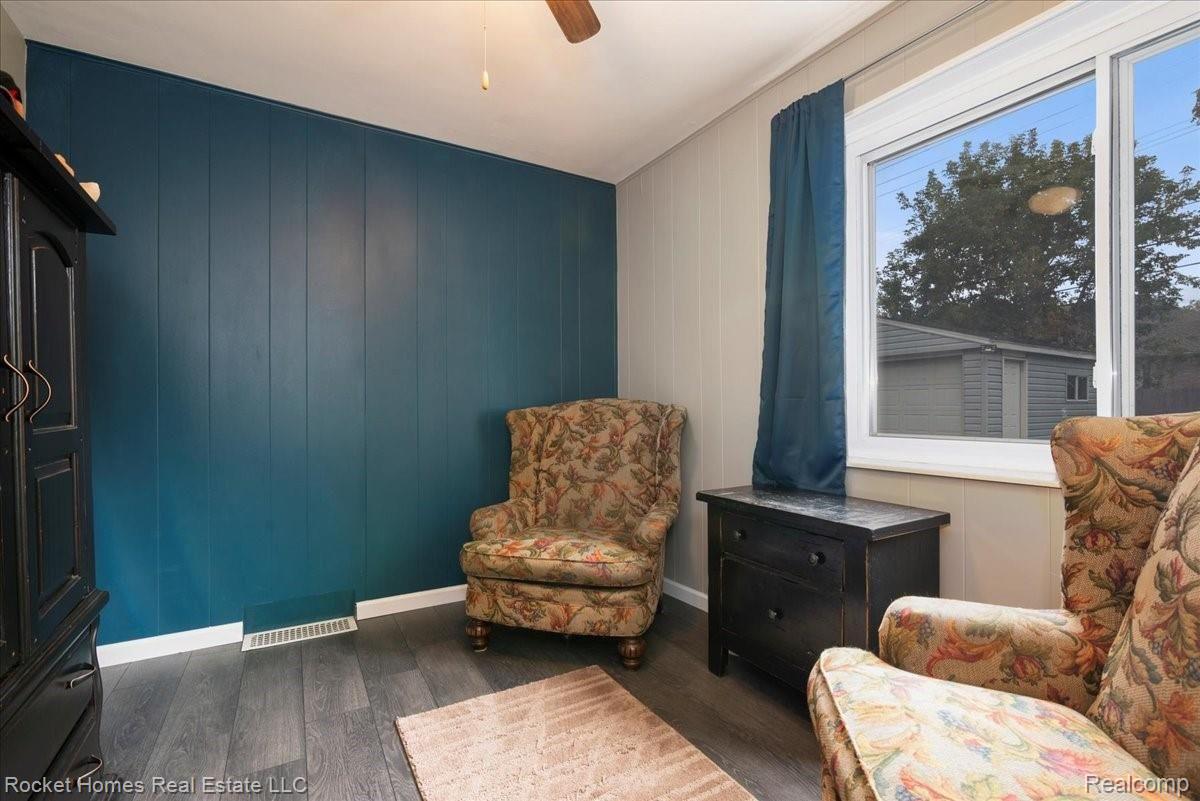 46617 Dequindre Road Rochester, MI 48307 - Photo 12 of 24 14-Bedroom.jpg