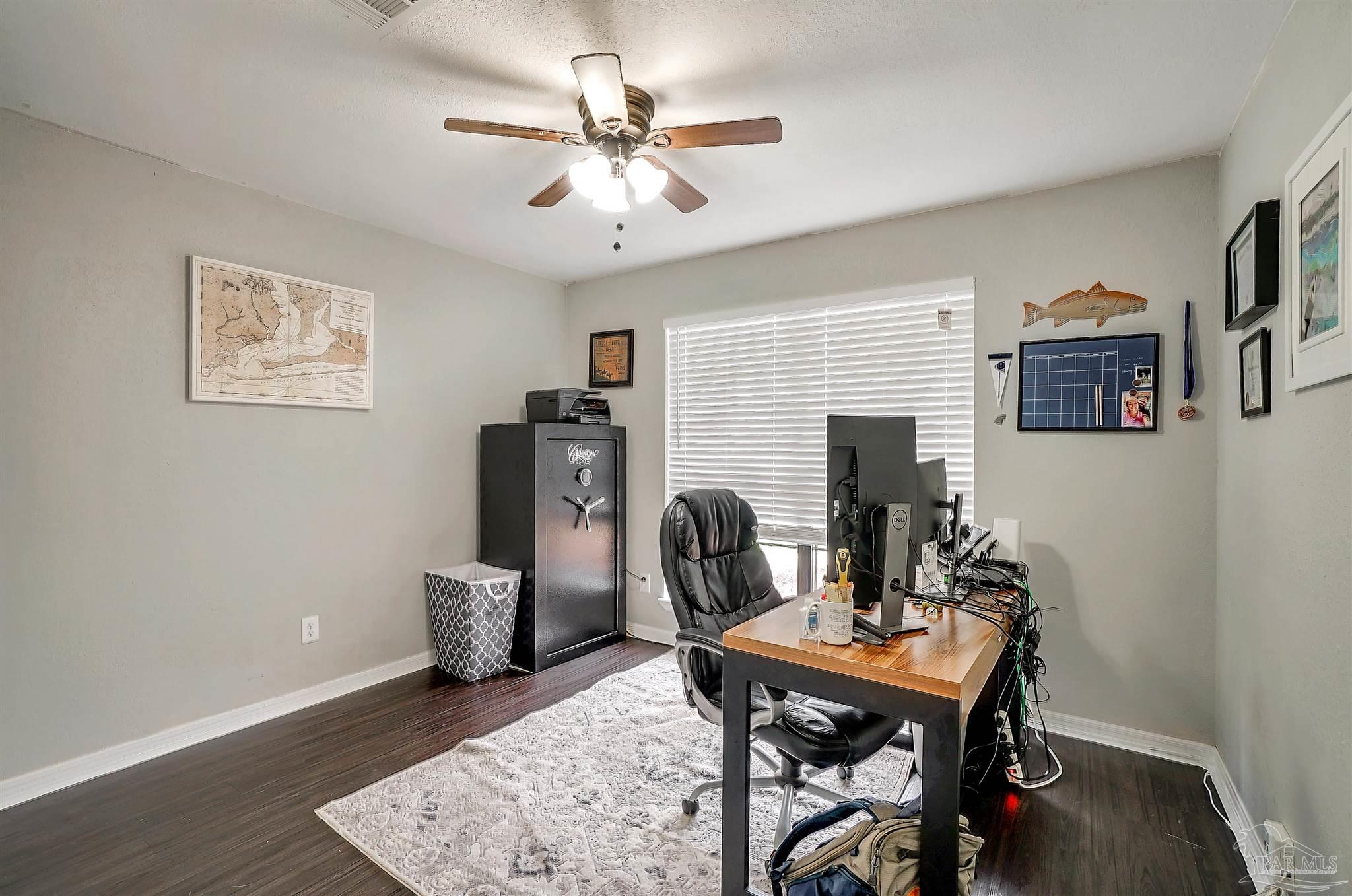 431 Robin Road Pensacola, FL 32514 - Photo 11 of 19 Gallery Image 11