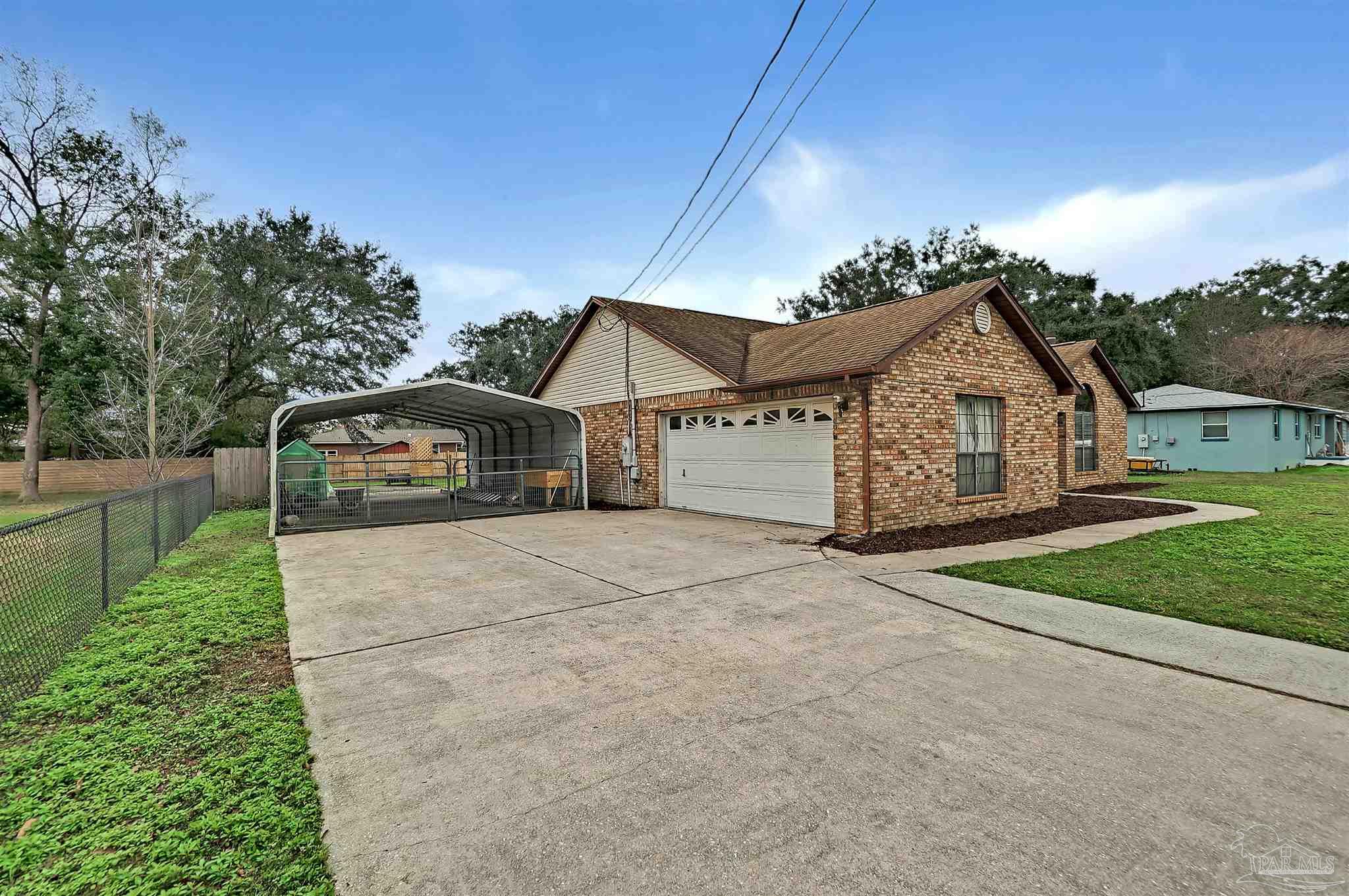 431 Robin Road Pensacola, FL 32514 - Photo 2 of 19 Gallery Image 2