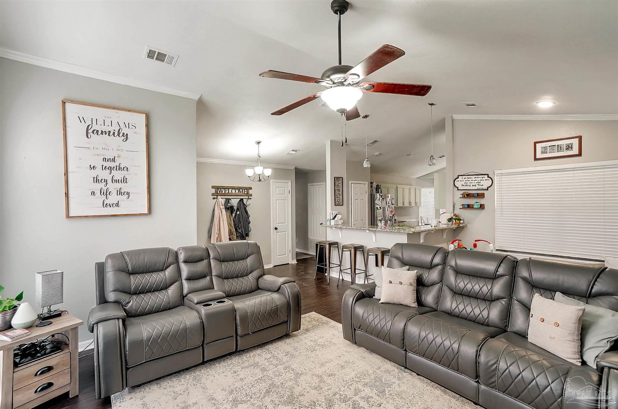 431 Robin Road Pensacola, FL 32514 - Photo 5 of 19 Gallery Image 5