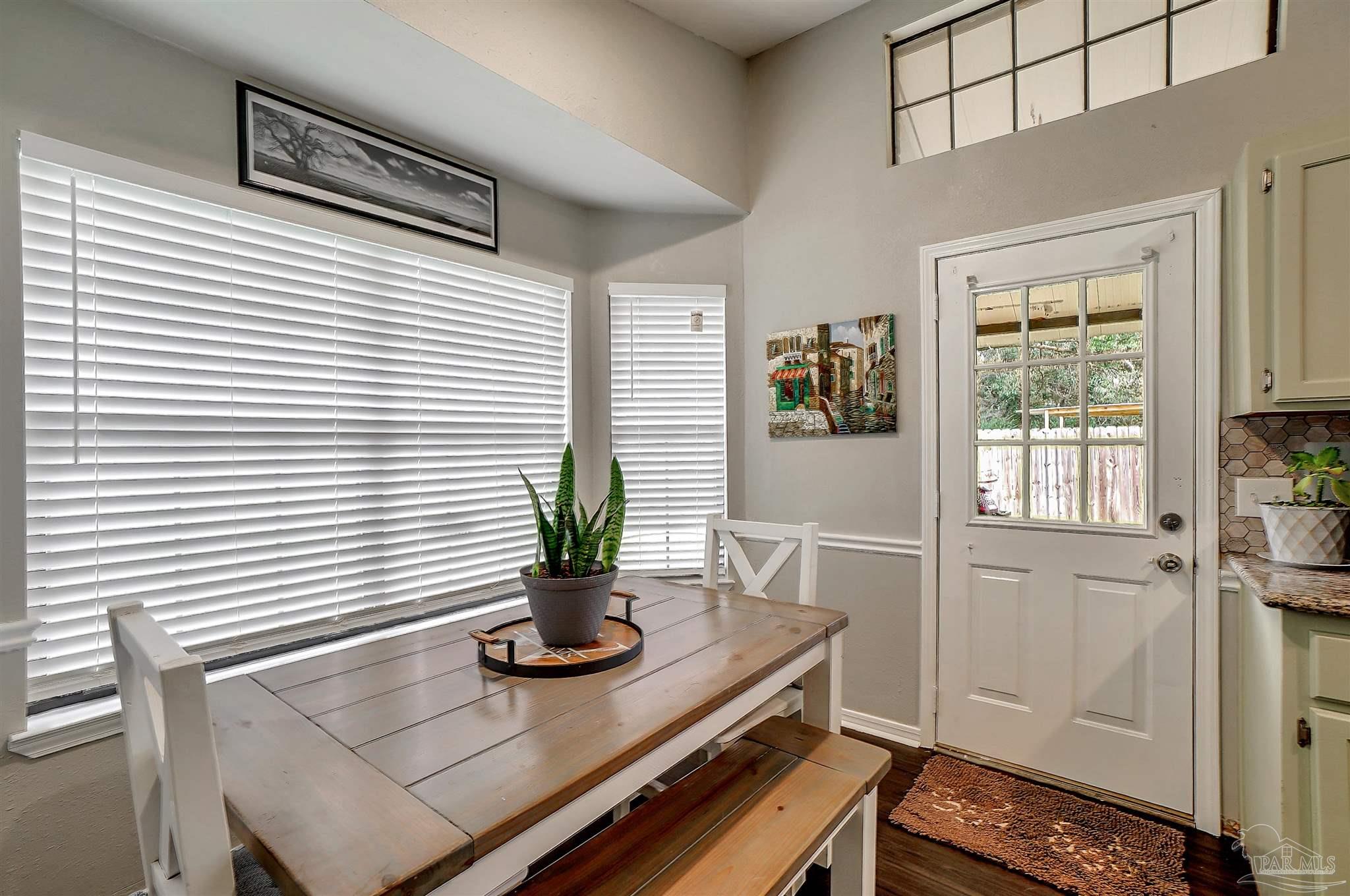 431 Robin Road Pensacola, FL 32514 - Photo 9 of 19 Gallery Image 9