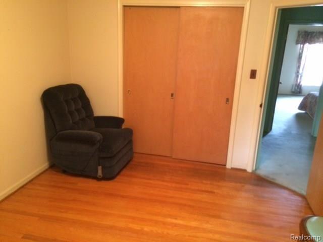 560 Ballantyne Road Grosse Pointe, MI 48236 - Photo 10 of 16 photo 2b.jpg