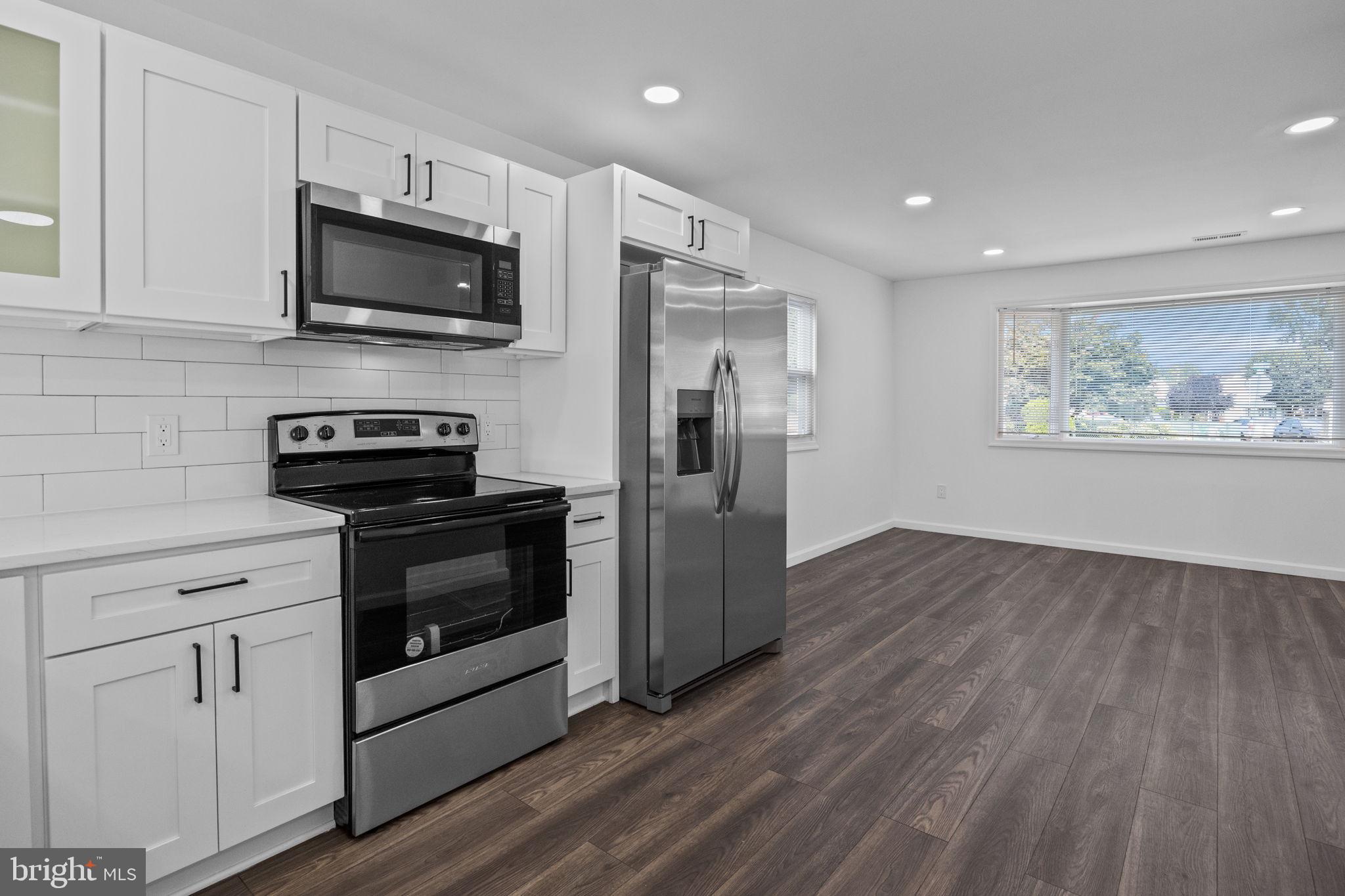 2763 Berwyn Road Bensalem, PA 19020 - Photo 11 of 35