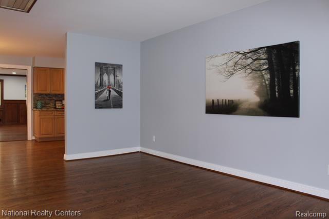 2408 Eastern Avenue Rochester Hills, MI 48307 - Photo 6 of 22