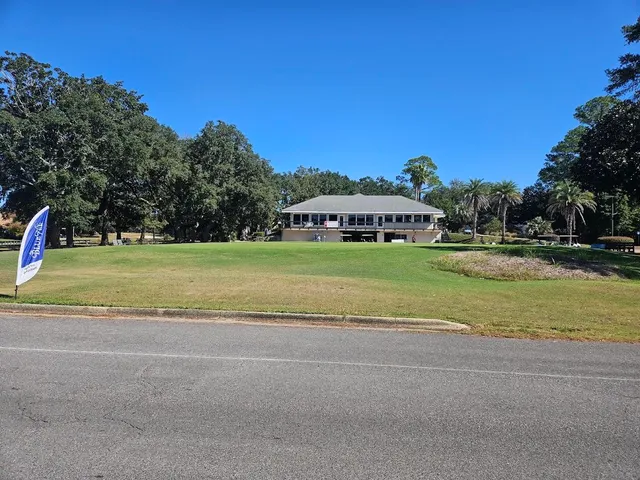 $388,000 | 1208 Oakmont Drive, Niceville, FL 32578