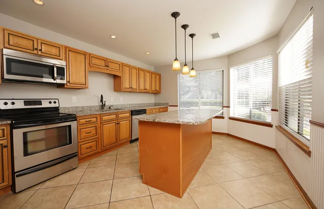 $388,000 | 1208 Oakmont Drive, Niceville, FL 32578