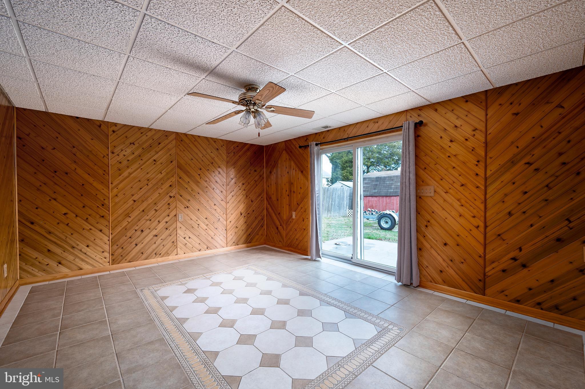 119 Homeland Road Pasadena, MD 21122 - Photo 22 of 29 Family Room