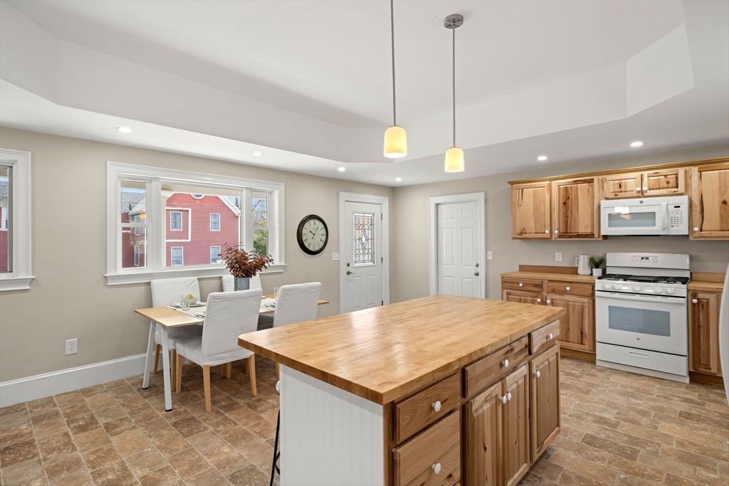 37 School Street Merrimac, MA 01860 - Photo 10 of 42