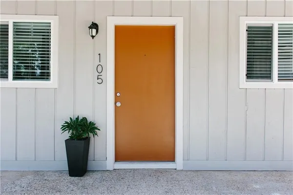 $1,099 | 1302 East 52nd Street, Unit 105, Austin, TX 78723