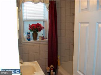 3150 Fordham Road Philadelphia, PA 19114 - Photo 5 of 11 Bathroom