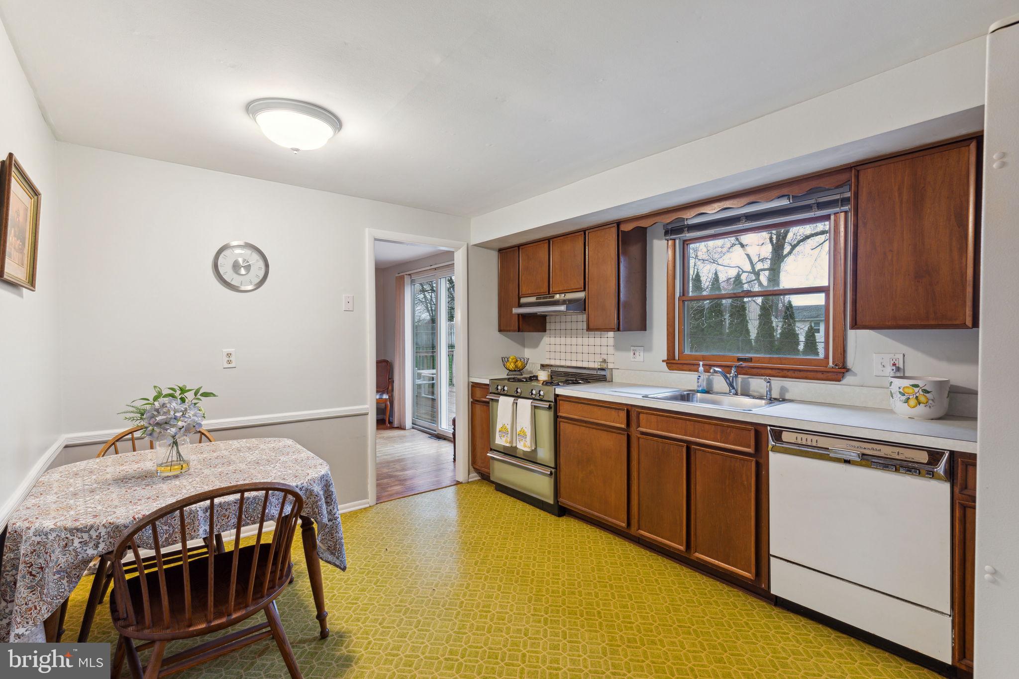1419 Devon Road Warminster, PA 18974 - Photo 13 of 43 Gallery Image 13