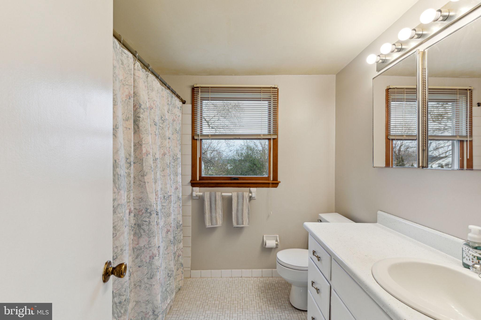 1419 Devon Road Warminster, PA 18974 - Photo 33 of 43 Gallery Image 33