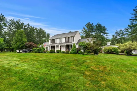 $765,000 | 52 Oak Hill Road, Brookline, NH 03033