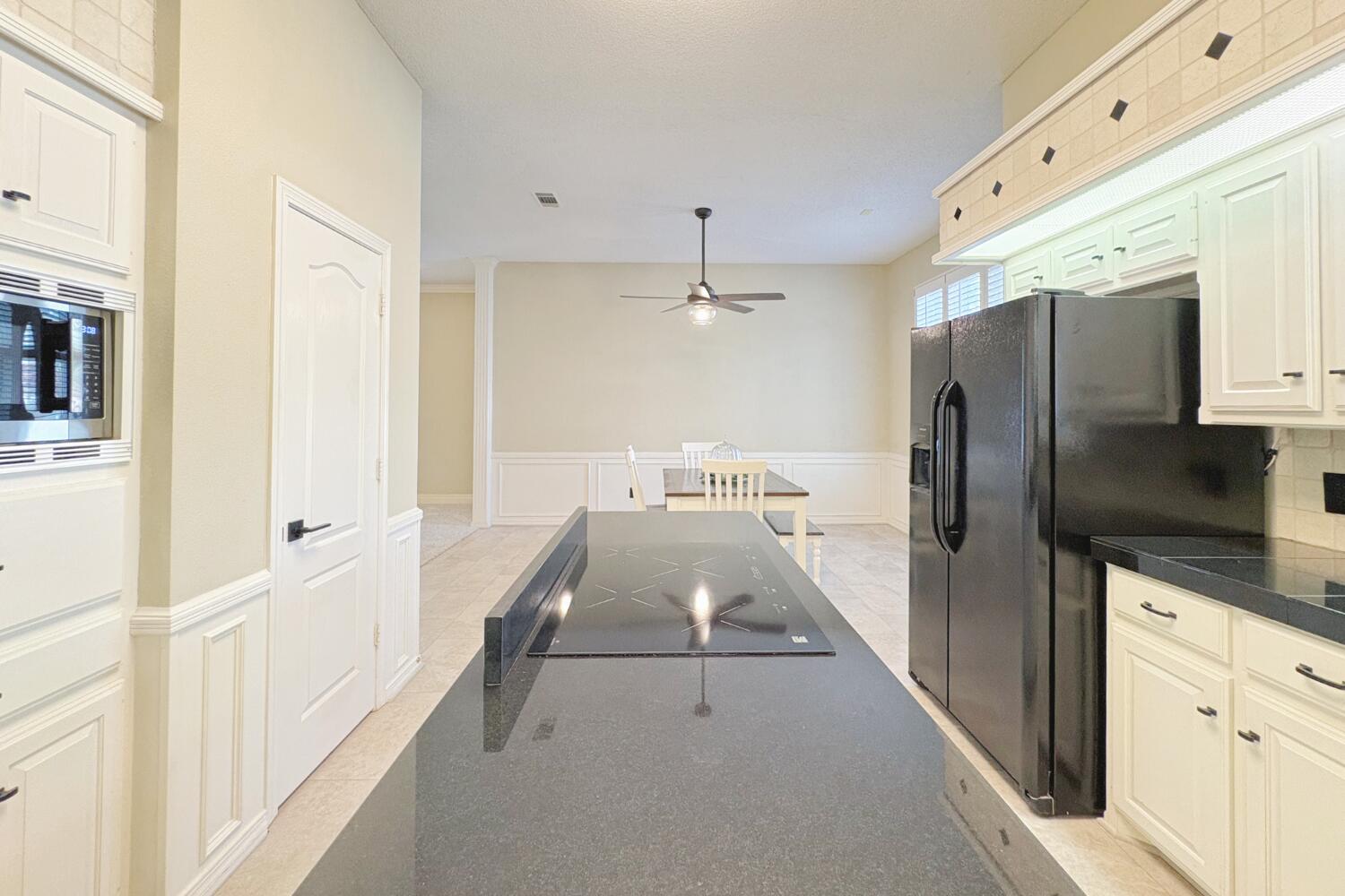 5005 96th Street Lubbock, TX 79424 - Photo 15 of 46 Kitchen