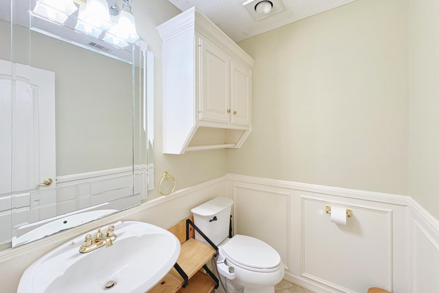 5005 96th Street Lubbock, TX 79424 - Photo 40 of 46 Half Bathroom