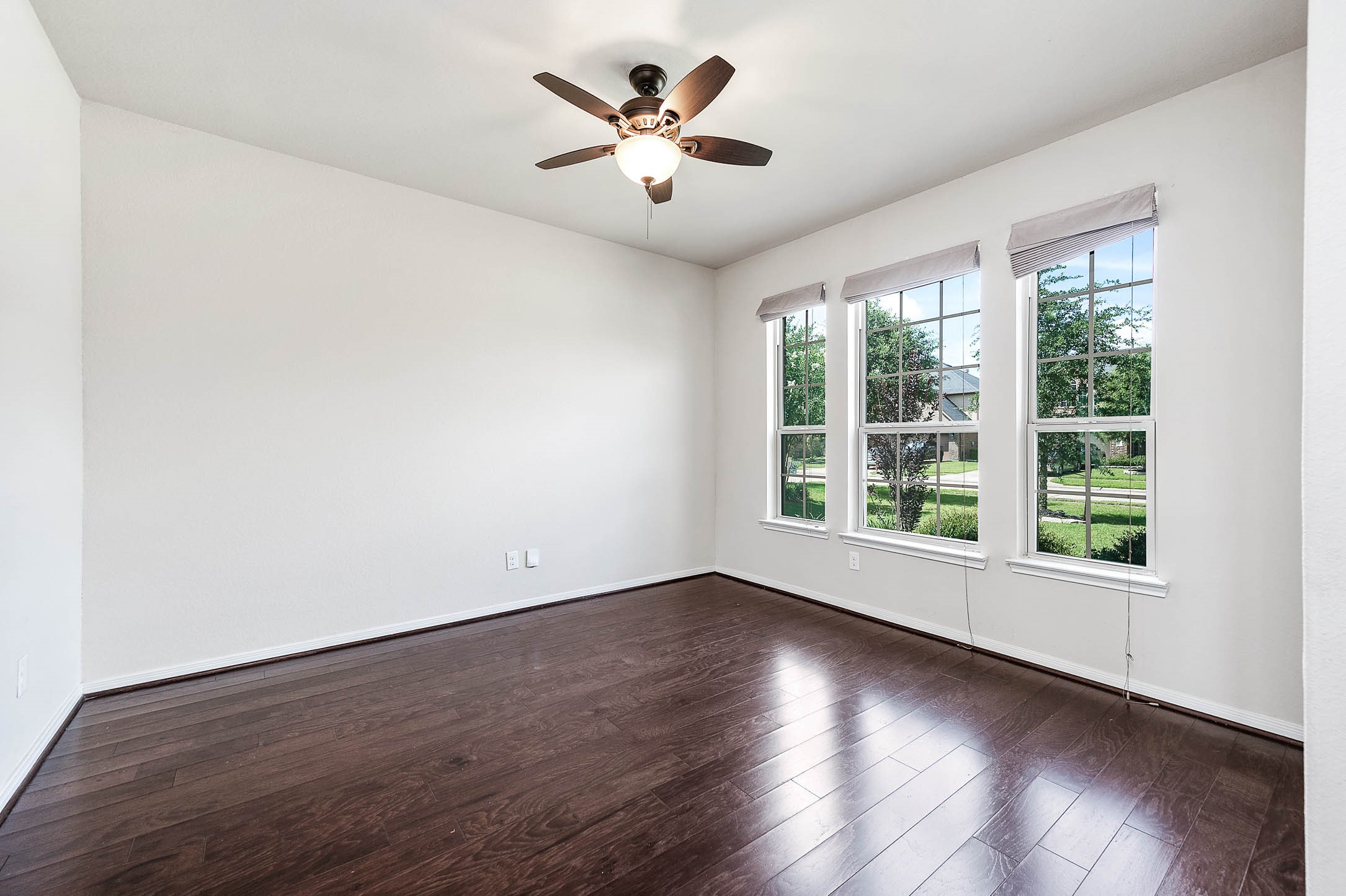 9619 Sumter Court Rosenberg, TX 77469 - Photo 4 of 32