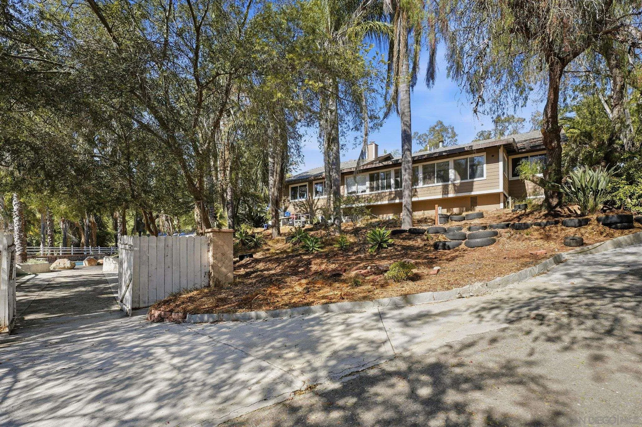 30015 Ridge Creek Road Valley Center, CA 92082 - Photo 34 of 58 Gallery Image 34