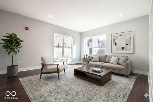 $2,300 | 727 North Illinois Street, Unit 101, Indianapolis, IN 46204