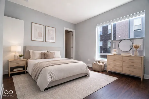 $2,300 | 727 North Illinois Street, Unit 101, Indianapolis, IN 46204