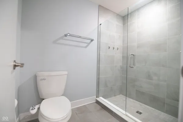 $2,300 | 727 North Illinois Street, Unit 101, Indianapolis, IN 46204