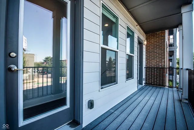 $2,500 | 727 North Illinois Street, Unit 101, Indianapolis, IN 46204