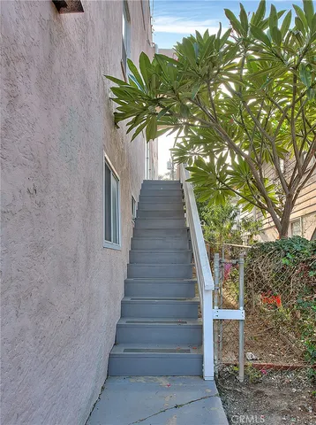 a picture of city view