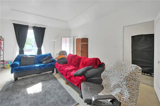 $869,800 | 3945 Woolwine Drive, Los Angeles, CA 90063