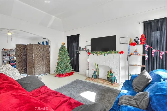 $869,800 | 3945 Woolwine Drive, Los Angeles, CA 90063