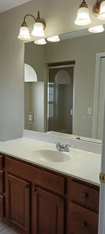 $2,600 | 463 Bayou-Village Drive, Tarpon Springs, FL 34689