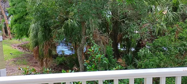 $2,600 | 463 Bayou-Village Drive, Tarpon Springs, FL 34689