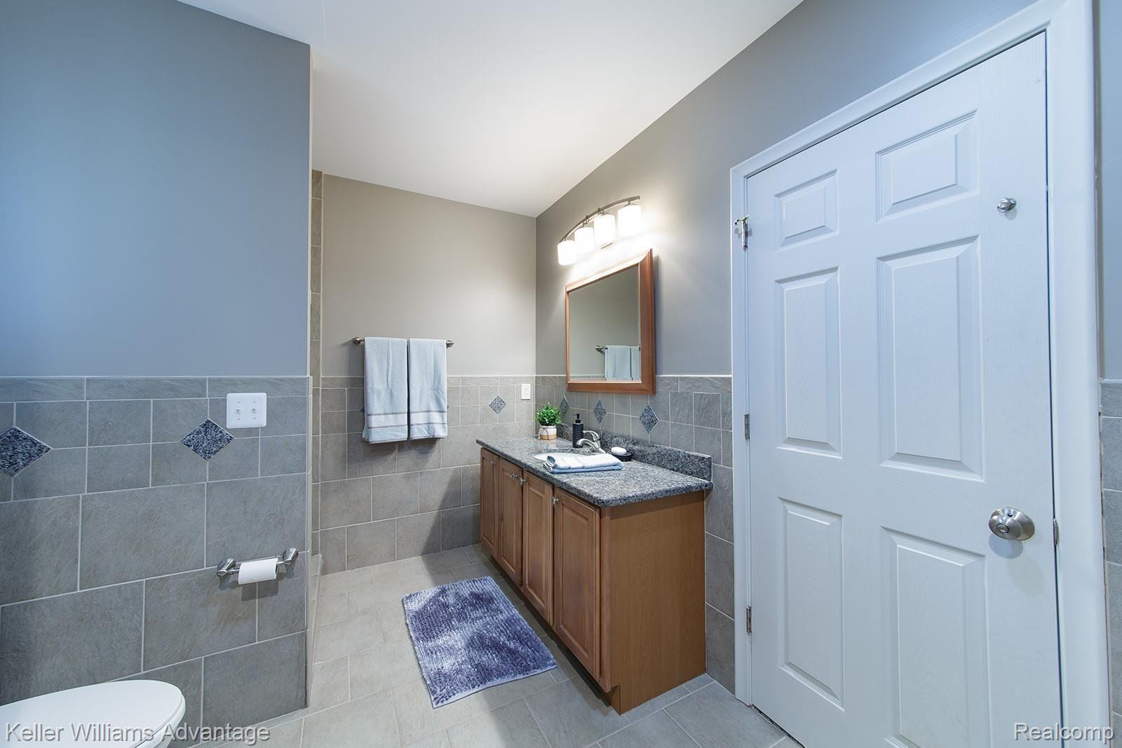 33365 Raphael Road Farmington, MI 48336 - Photo 41 of 56 Raphael_33365_PoolBathroom_01.jpg