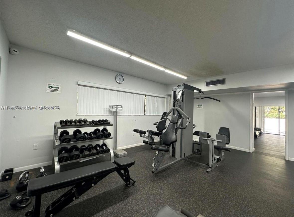 461 Ives Dairy Road, Unit 4022 Miami, FL 33179 - Photo 40 of 42