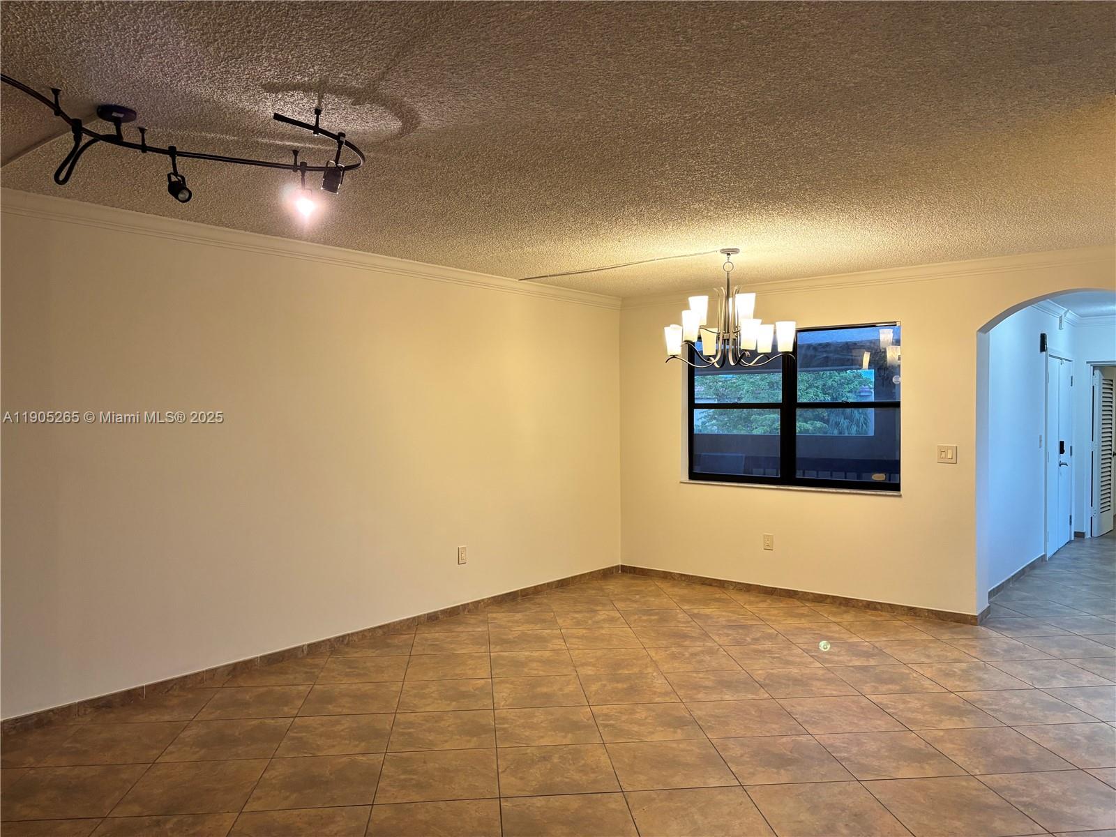461 Ives Dairy Road, Unit 4022 Miami, FL 33179 - Photo 7 of 42