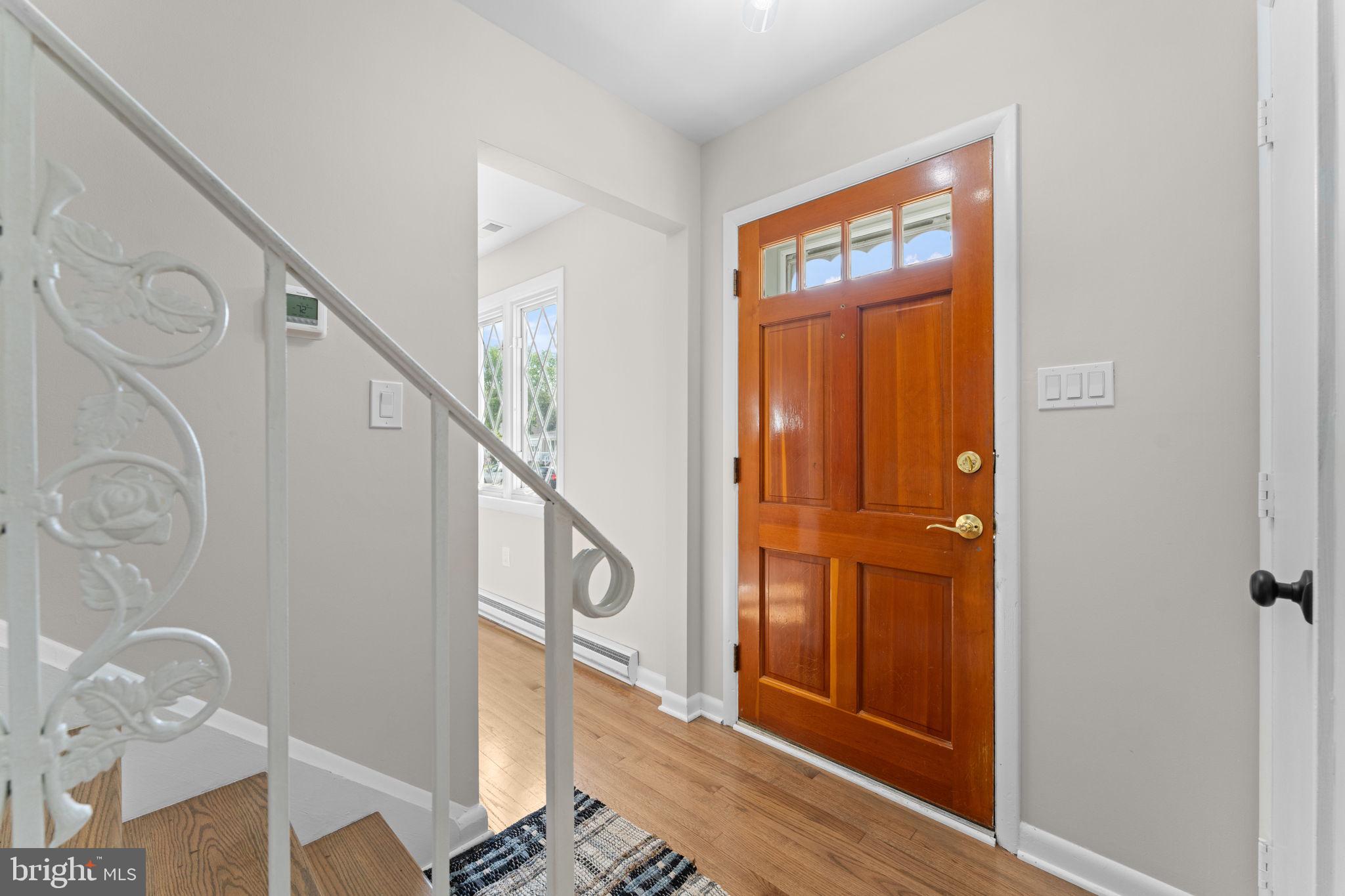 222 Chelsea Road Pasadena, MD 21122 - Photo 5 of 90 Elegant foyer