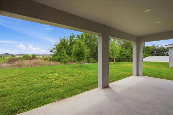 $2,400 | 7100 Twisting Pines Loop, Zephyrhills, FL 33541
