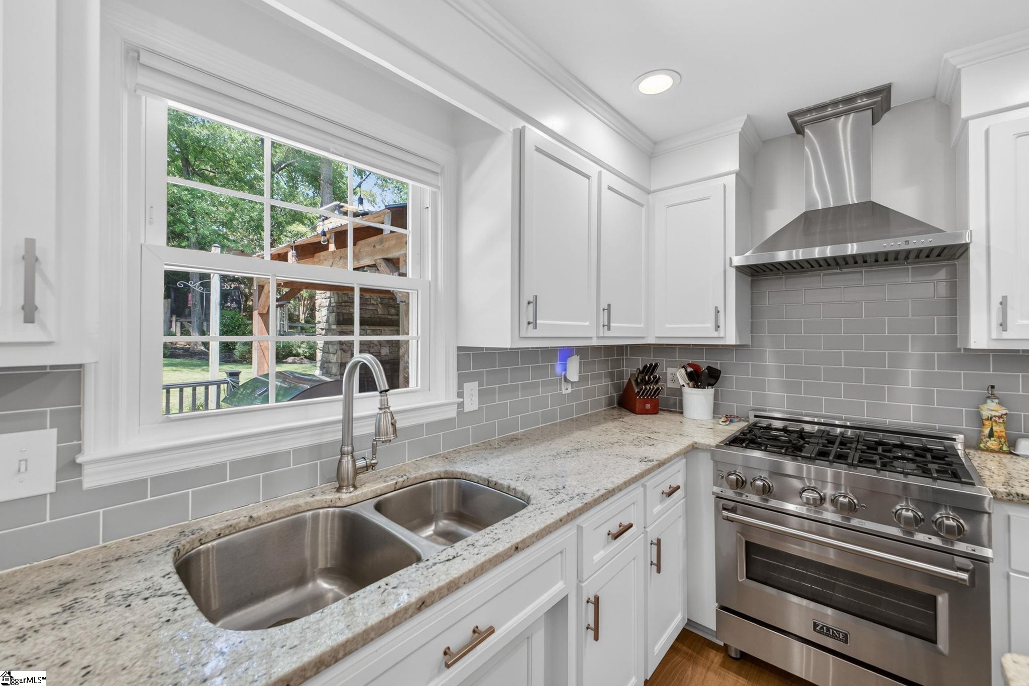 408 Sugar Mill Road Greer, SC 29650 - Photo 8 of 36